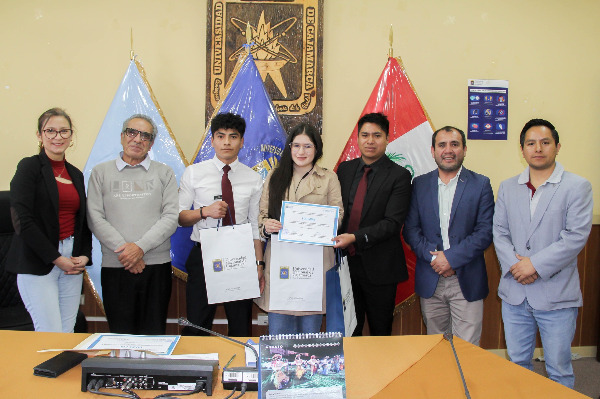 Premiación de ganadores de la II Feria Universitaria de Emprendimientos Innovadores 2025 5