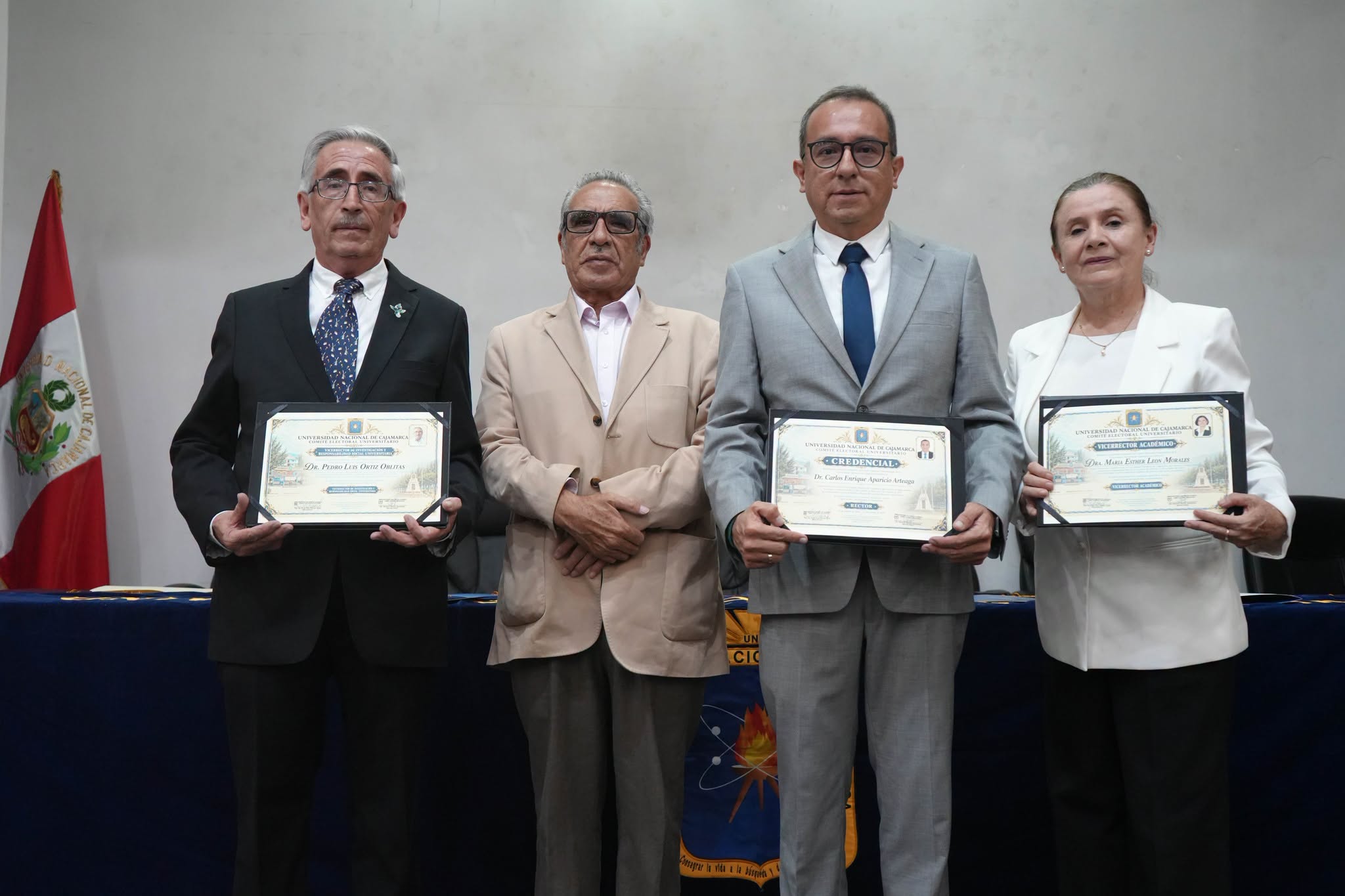UNC ENTREGA CREDENCIALES A LA NUEVA ALTA DIRECCIÓN PARA EL PERIODO 2026-2031 7